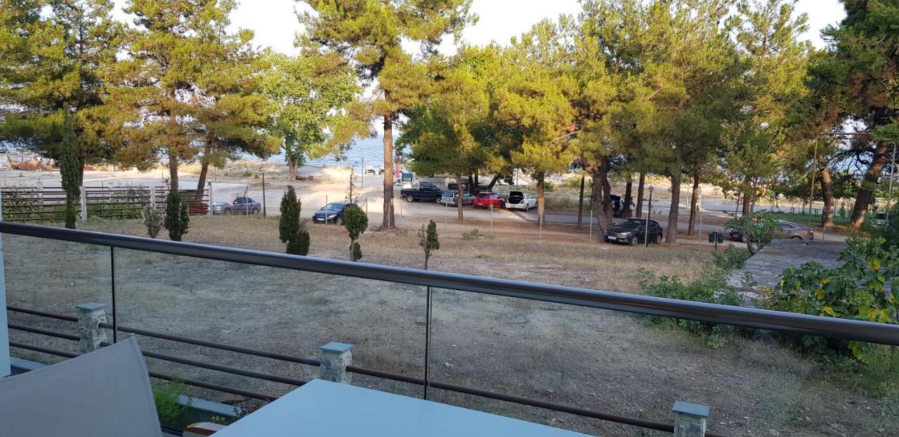 Hatzoudis Luxury Suites Chrysi Ammoudia Exterior foto