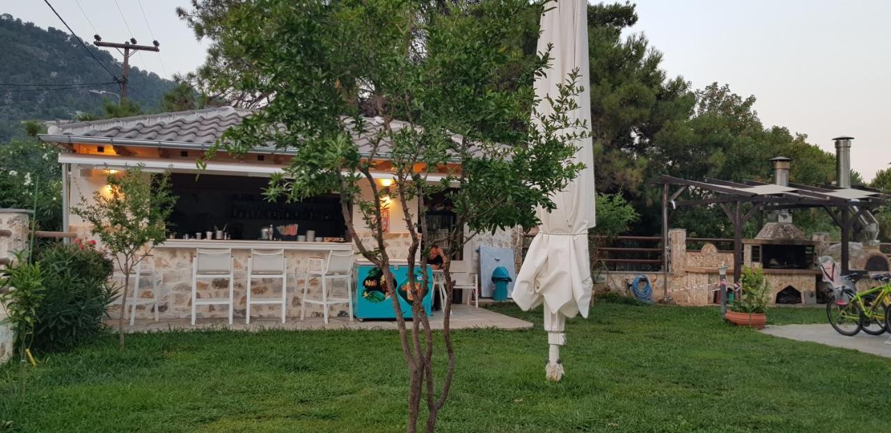Hatzoudis Luxury Suites Chrysi Ammoudia Exterior foto