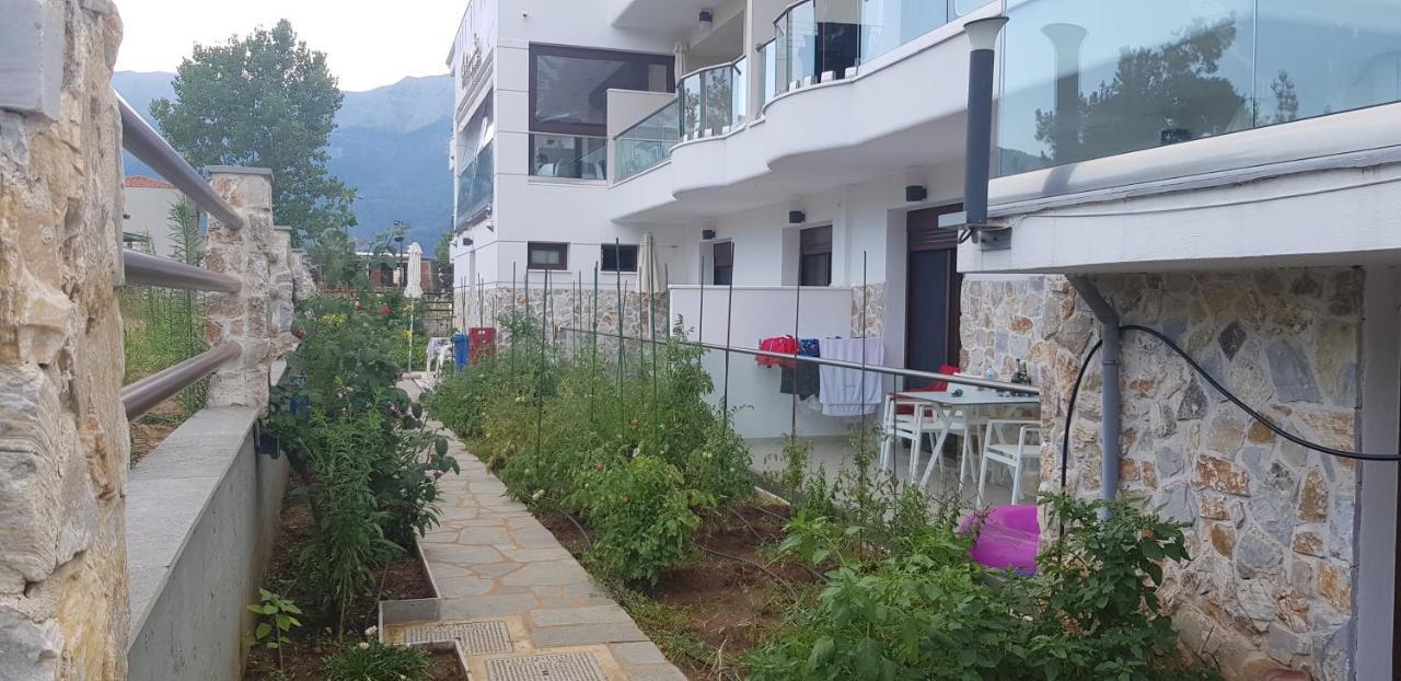 Hatzoudis Luxury Suites Chrysi Ammoudia Exterior foto