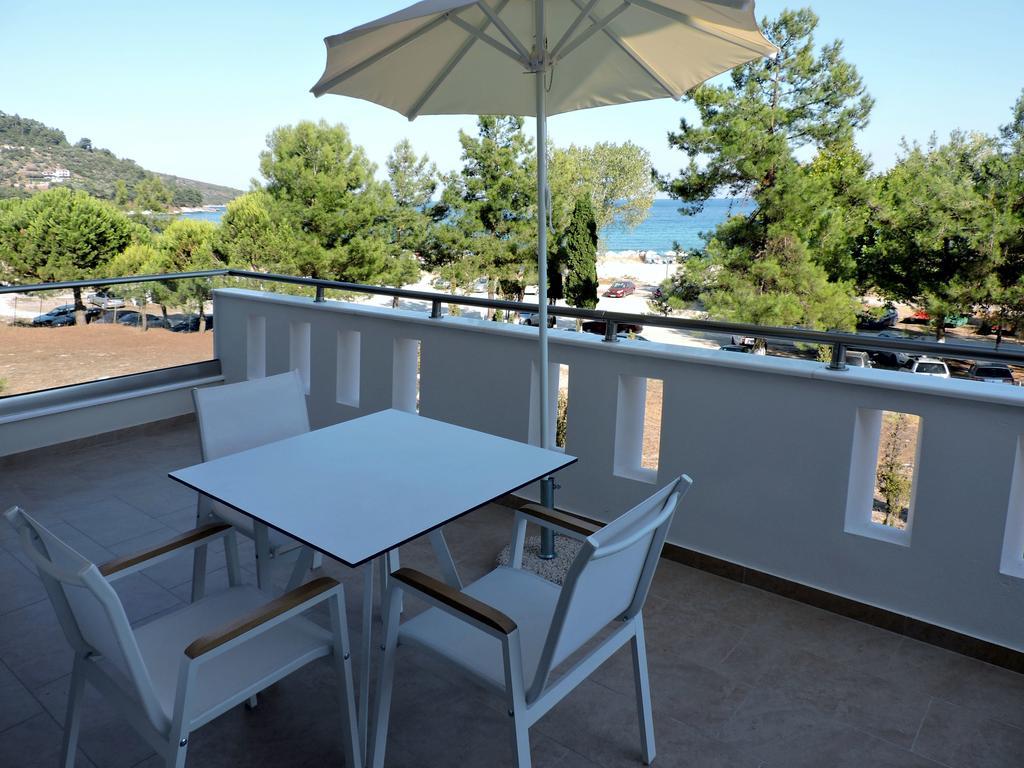 Hatzoudis Luxury Suites Chrysi Ammoudia Exterior foto