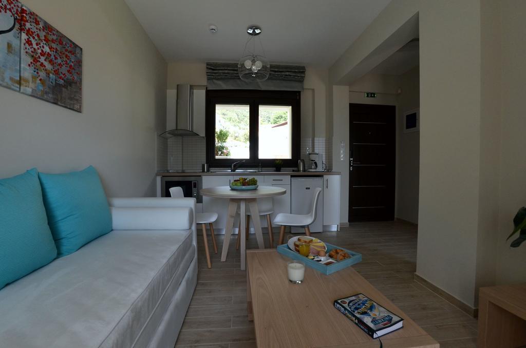 Hatzoudis Luxury Suites Chrysi Ammoudia Exterior foto
