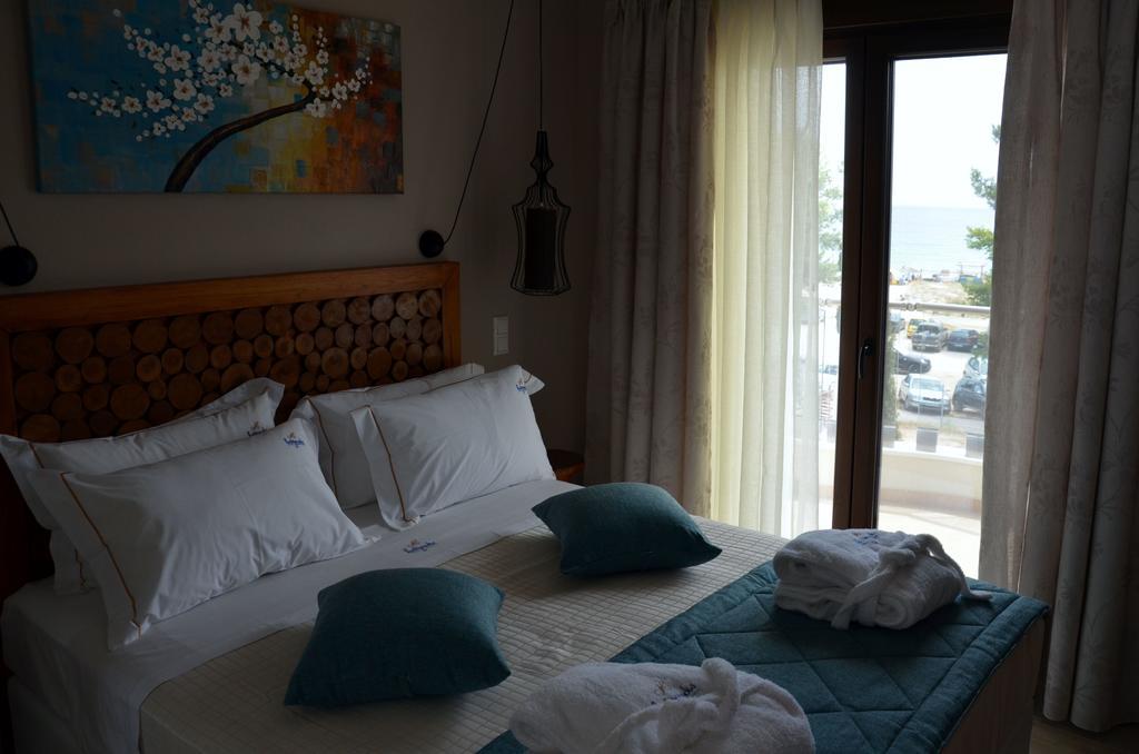 Hatzoudis Luxury Suites Chrysi Ammoudia Exterior foto